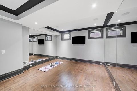 Photo 35 at 124 Annsleywood Court, Kleinburg, Vaughan