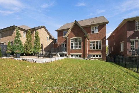 Photo 43 at 124 Annsleywood Court, Kleinburg, Vaughan
