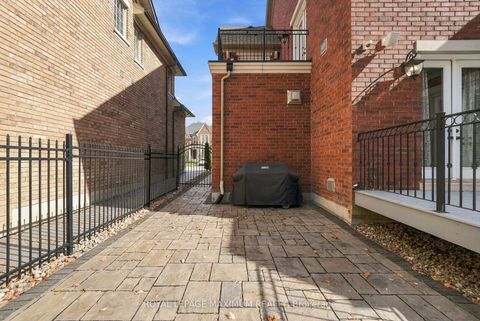 Photo 44 at 124 Annsleywood Court, Kleinburg, Vaughan