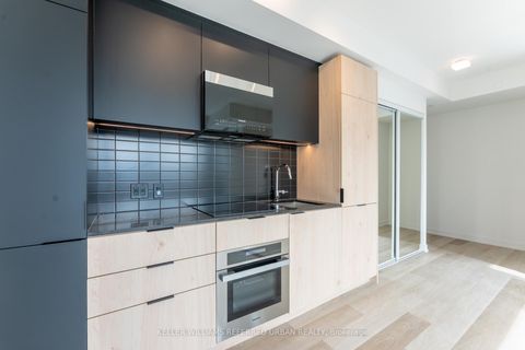 Photo 10 at 822 - 28 Eastern Avenue, Moss Park, Toronto