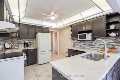 Photo 3 at 4 O'shaughnessy Crescent, Holly, Barrie