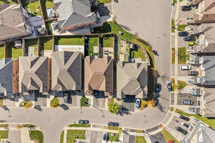 Photo 4 at 52 Bernadino Street, Bram East, Brampton