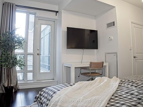 Photo 8 at 1606 - 35 Hayden Street, Yonge Corridor, Toronto