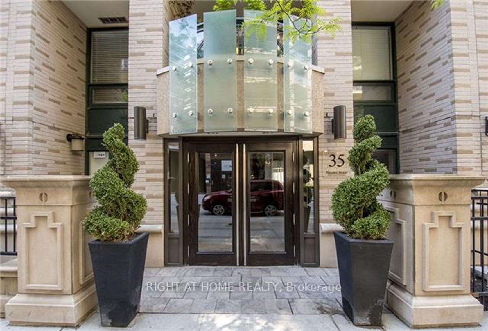 1606 - 35 Hayden Street, Yonge Corridor, Toronto 