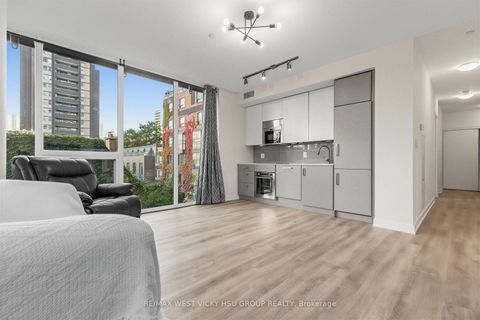Photo 5 at 305 - 17 Dundonald Street, Yonge Corridor, Toronto