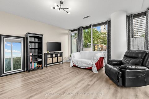 Photo 9 at 305 - 17 Dundonald Street, Yonge Corridor, Toronto