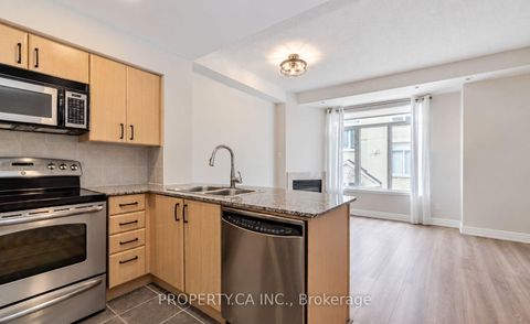 Photo 5 at 178 - 28 Stadium Road, Niagara, Toronto