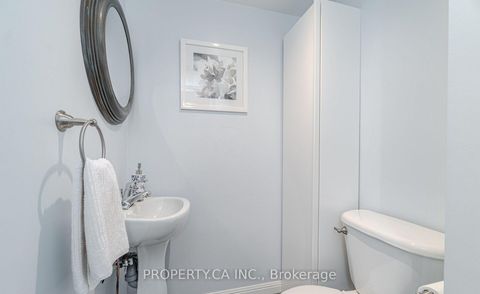 Photo 11 at 178 - 28 Stadium Road, Niagara, Toronto
