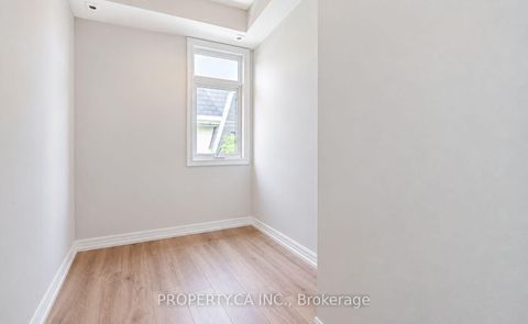 Photo 12 at 178 - 28 Stadium Road, Niagara, Toronto
