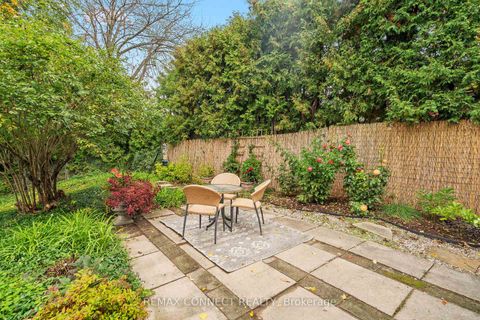 Photo 5 at 26 Averdon Crescent, Donalda, Toronto