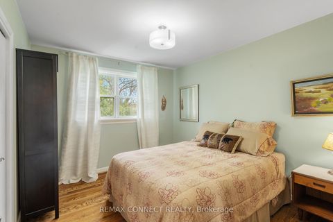 Photo 19 at 26 Averdon Crescent, Donalda, Toronto