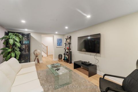 Photo 23 at 26 Averdon Crescent, Donalda, Toronto