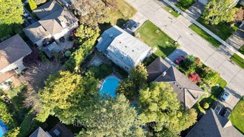 Photo 31 at 26 Averdon Crescent, Donalda, Toronto