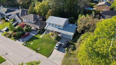 Photo 32 at 26 Averdon Crescent, Donalda, Toronto