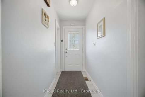 Photo 5 at 52 Bengal Court, Jane Heights, Toronto