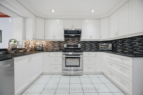 Photo 8 at 52 Bengal Court, Jane Heights, Toronto