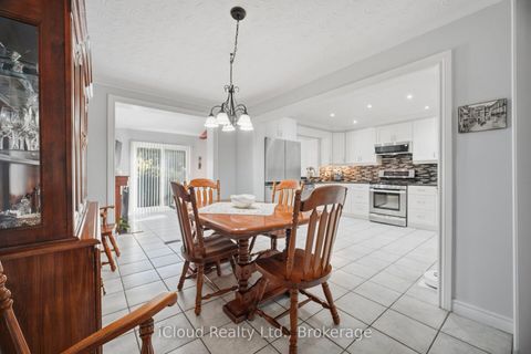 Photo 12 at 52 Bengal Court, Jane Heights, Toronto