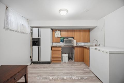 Photo 36 at 52 Bengal Court, Jane Heights, Toronto