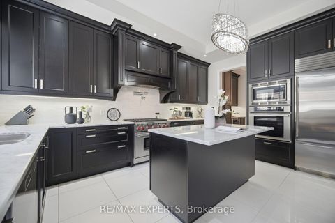 Photo 14 at 91 Woodgate Pines Drive, Kleinburg, Vaughan