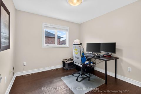 Photo 14 at 128 Coalbrook Court, East Woodbridge, Vaughan