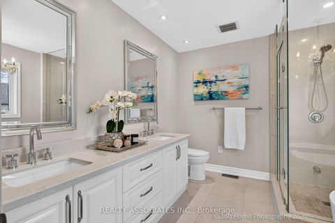 Photo 17 at 128 Coalbrook Court, East Woodbridge, Vaughan