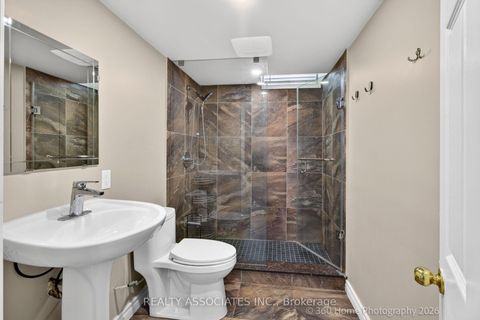 Photo 28 at 128 Coalbrook Court, East Woodbridge, Vaughan