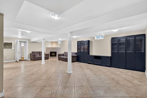 Photo 29 at 128 Coalbrook Court, East Woodbridge, Vaughan