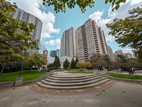 Photo 11 at 515 - 33 Empress Avenue, Willowdale East, Toronto