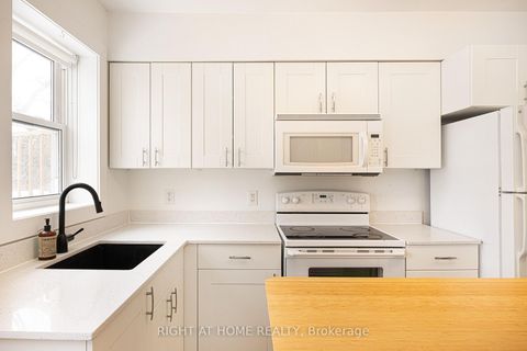 Photo 8 at 725 Indian Road, High Park North, Toronto