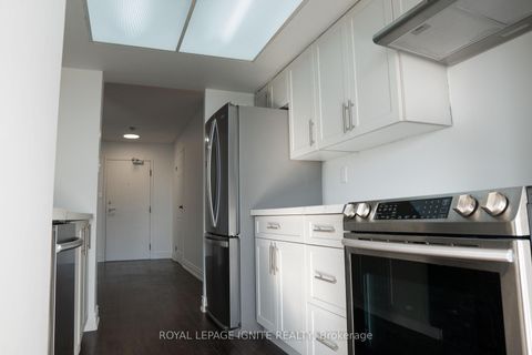 Photo 2 at 1010 - 5 Rowntree Road, Jamestown, Toronto