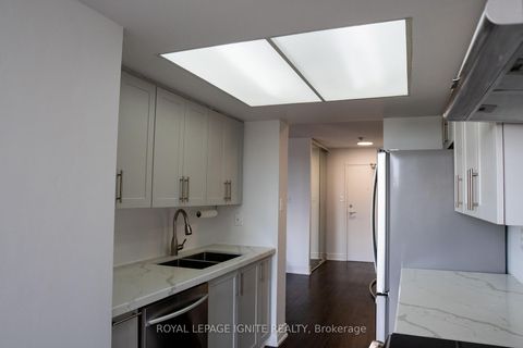 Photo 3 at 1010 - 5 Rowntree Road, Jamestown, Toronto