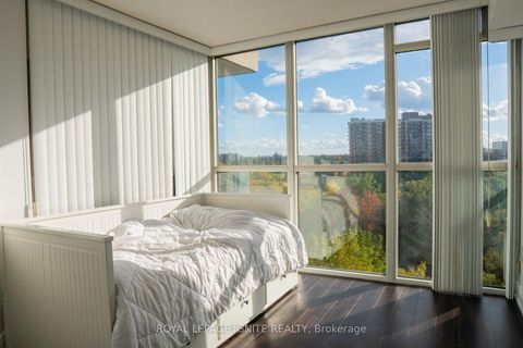 Photo 7 at 1010 - 5 Rowntree Road, Jamestown, Toronto