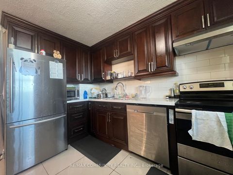 Photo 2 at 1008 - 100 Wingarden Court, Malvern, Toronto