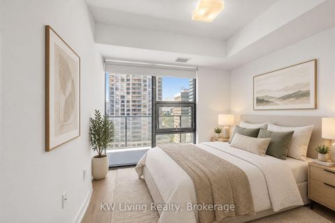 Photo 11 at 1307 - 11 Wellesley Street W, Bay Street Corridor, Toronto