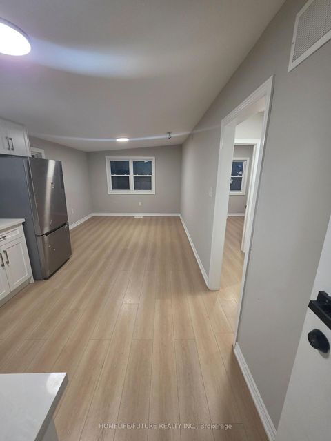 Photo 11 at 2983 Lawrence Avenue E, Bendale, Toronto