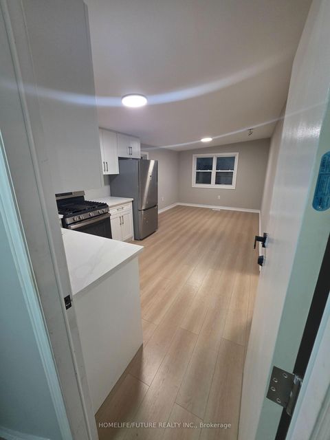 Photo 12 at 2983 Lawrence Avenue E, Bendale, Toronto