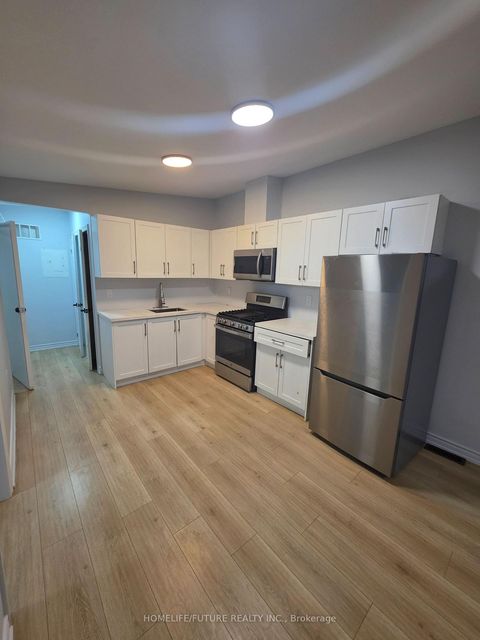 Photo 18 at 2983 Lawrence Avenue E, Bendale, Toronto
