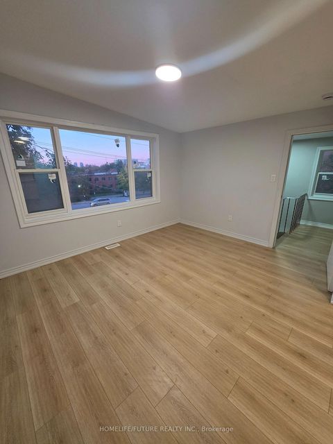 Photo 19 at 2983 Lawrence Avenue E, Bendale, Toronto