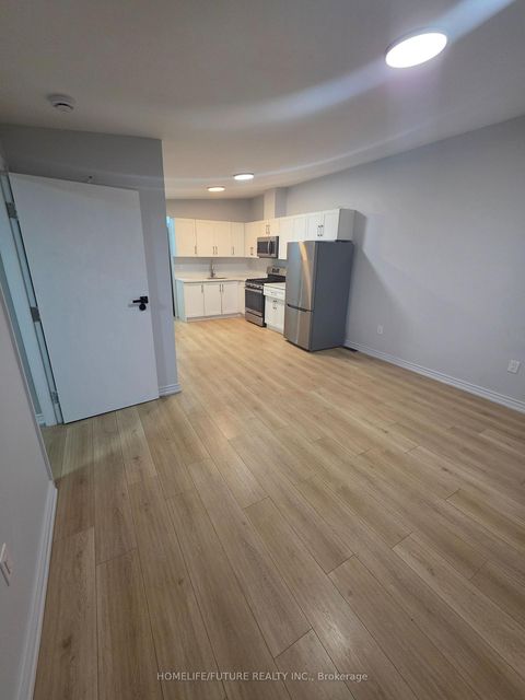 Photo 20 at 2983 Lawrence Avenue E, Bendale, Toronto