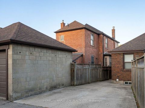 Photo 31 at 600 Oakwood Avenue, Oakwood Village, Toronto