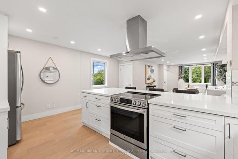 Photo 13 at 3517 St Clair Avenue E, Birchmount, Toronto