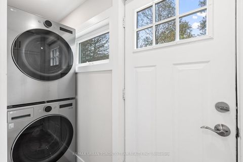 Photo 15 at 3517 St Clair Avenue E, Birchmount, Toronto