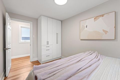 Photo 23 at 3517 St Clair Avenue E, Birchmount, Toronto