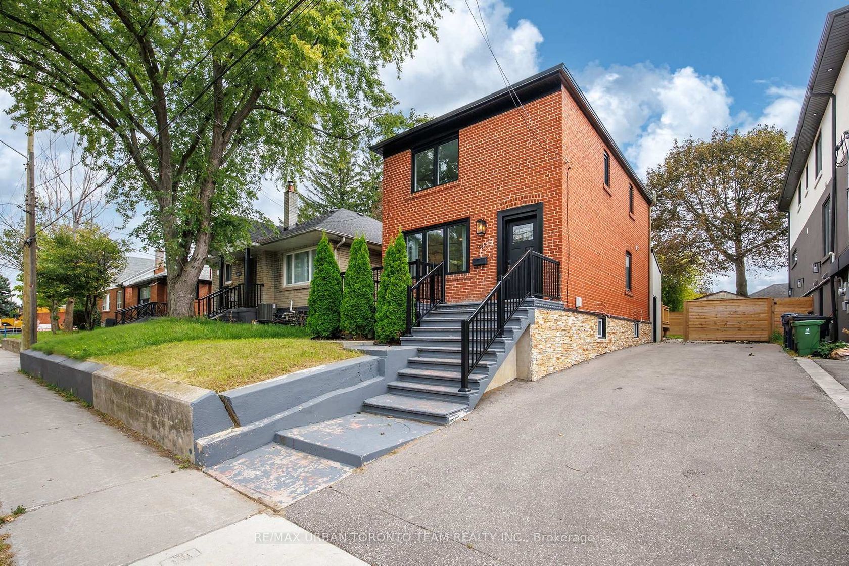 3517 St Clair Avenue E, Birchmount, Toronto 