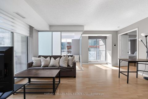 Photo 17 at 515 - 140 Simcoe Street, Waterfront Communities C1, Toronto