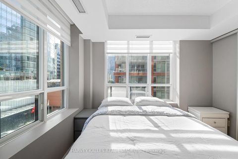 Photo 23 at 515 - 140 Simcoe Street, Waterfront Communities C1, Toronto