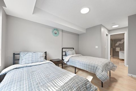 Photo 27 at 515 - 140 Simcoe Street, Waterfront Communities C1, Toronto