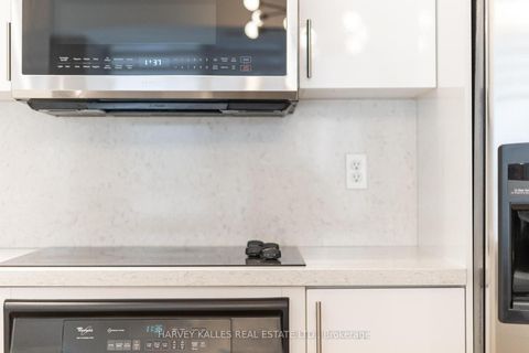 Photo 39 at 515 - 140 Simcoe Street, Waterfront Communities C1, Toronto