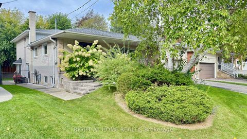 Photo 3 at 24 Stonedene Boulevard, Branson, Toronto