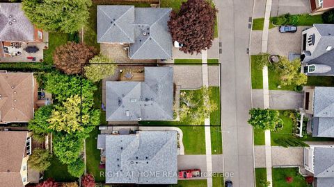 Photo 5 at 24 Stonedene Boulevard, Branson, Toronto